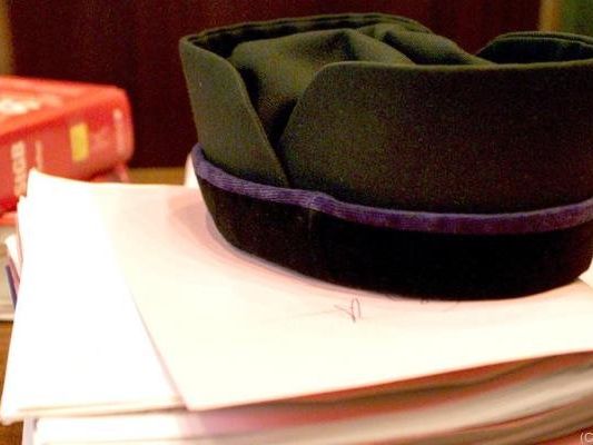 Es gibt weitere Ermittlungen gegen das "Hakenkreuz-Opfer" in NÖ. Es gibt weitere Ermittlungen gegen das "Hakenkreuz-Opfer" in NÖ.