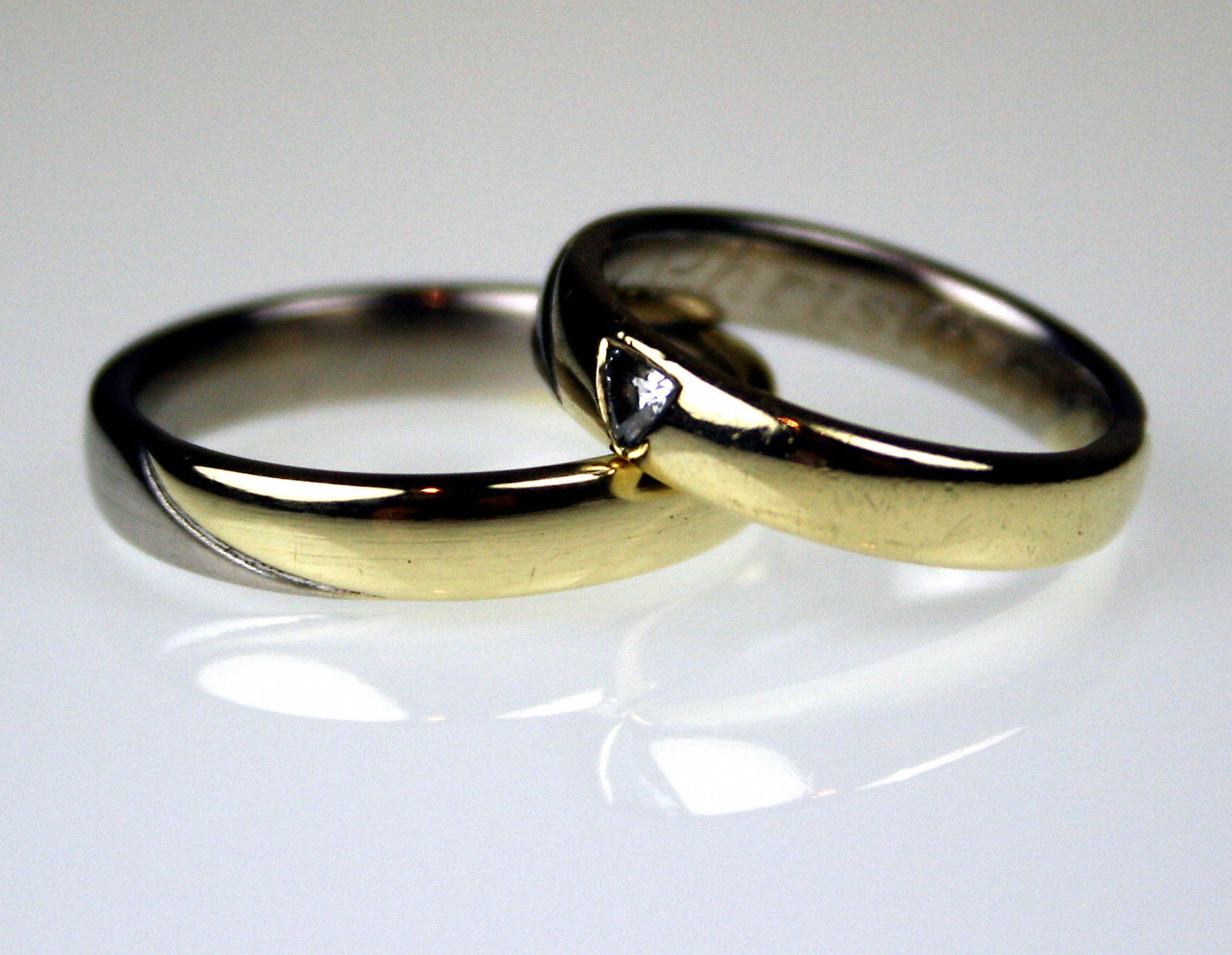 Noch auf der Suche nach dem perfekten Hochzeitskleid? Noch auf der Suche nach dem perfekten Hochzeitskleid?