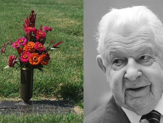 Herbert Krejci ist im Alter von 93 Jahren verstorben. Herbert Krejci ist im Alter von 93 Jahren verstorben.