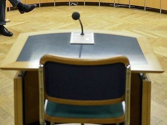 Der Drittangeklagte wurde am Montag in Wiener Neustadt einvernommen. Der Drittangeklagte wurde am Montag in Wiener Neustadt einvernommen.