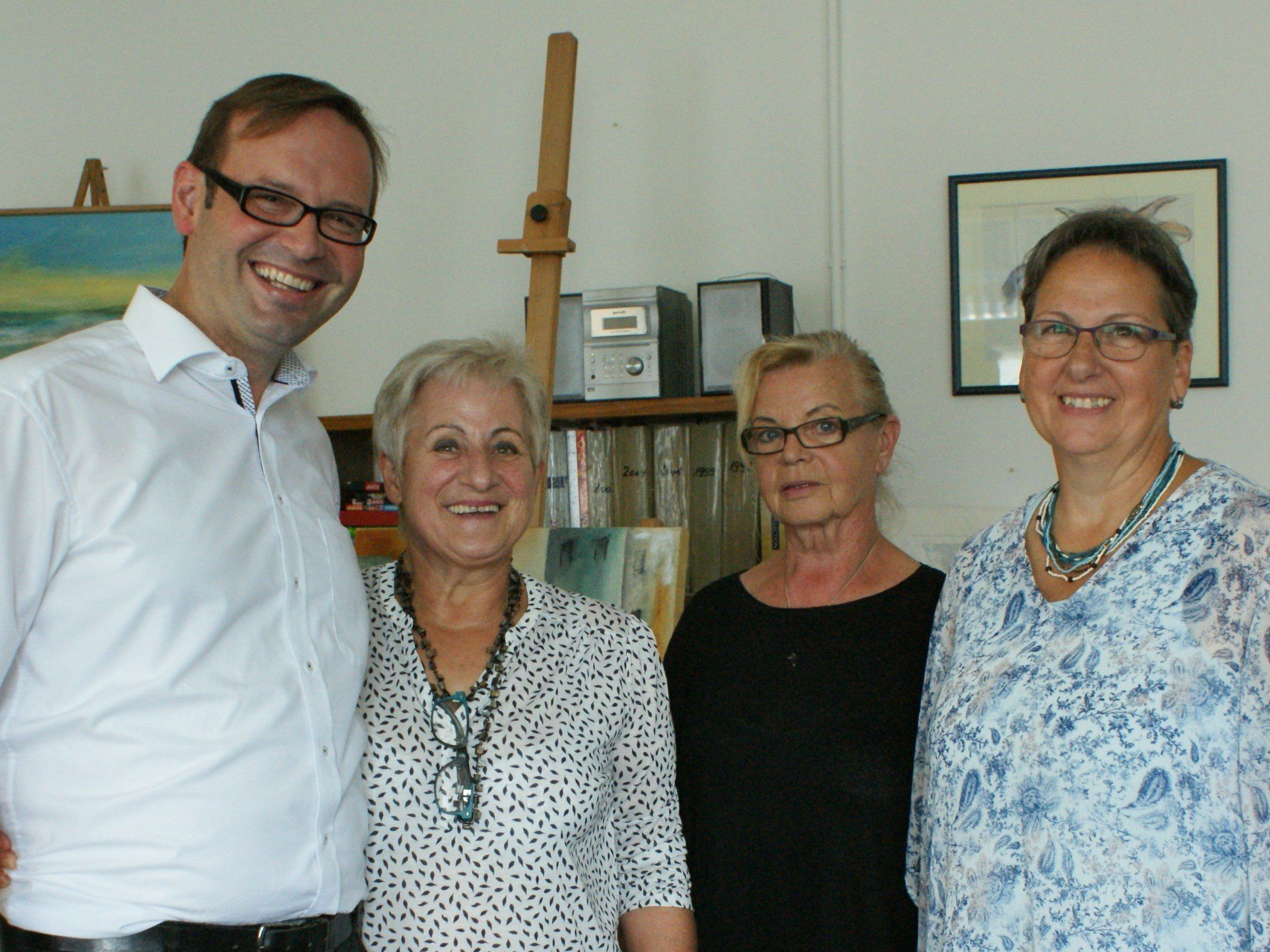 Daniel Steinhofer mit Irmgard, Sylvia und Traudl (Kreaktiv-Team) Daniel Steinhofer mit Irmgard, Sylvia und Traudl (Kreaktiv-Team)