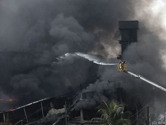 Explosion eines Kessels löste Großbrand aus Explosion eines Kessels löste Großbrand aus
