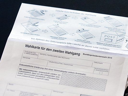 Wegen schadhafter Wahlkarten musste die Wahl verschoben werden Wegen schadhafter Wahlkarten musste die Wahl verschoben werden