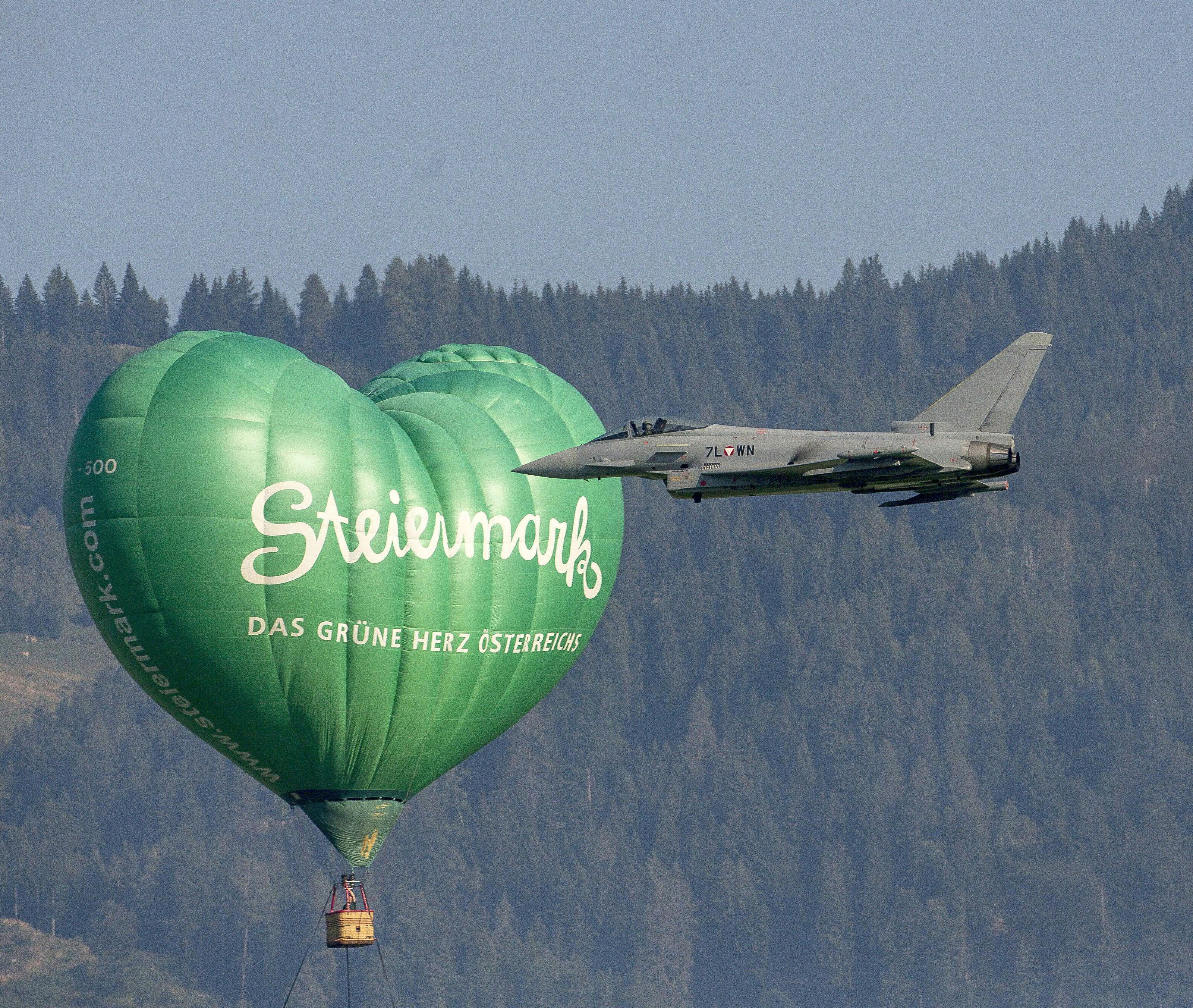 Die Airpower 2016 ist eröffnet. Die Airpower 2016 ist eröffnet.