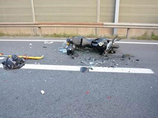 Ein alkoholisierter Motorradfahrer wurde am Donnerstag auf der A23 schwer verletzt