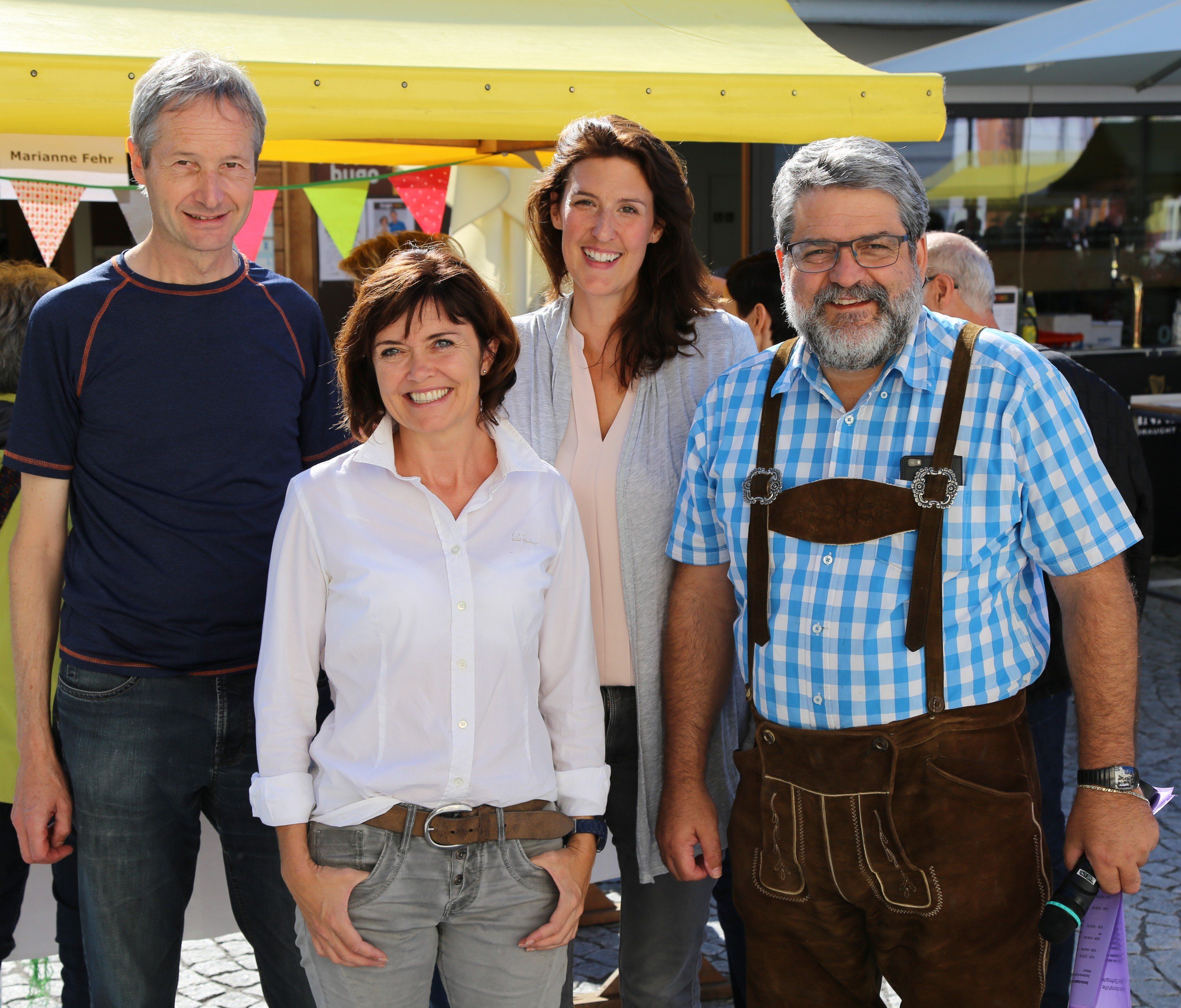 Richard Sonderegger, Marianne Fehr, Kerstin Gabriel und Dorfmarkt-Moderator (v. l.) freuten sich über das positive Feedback.