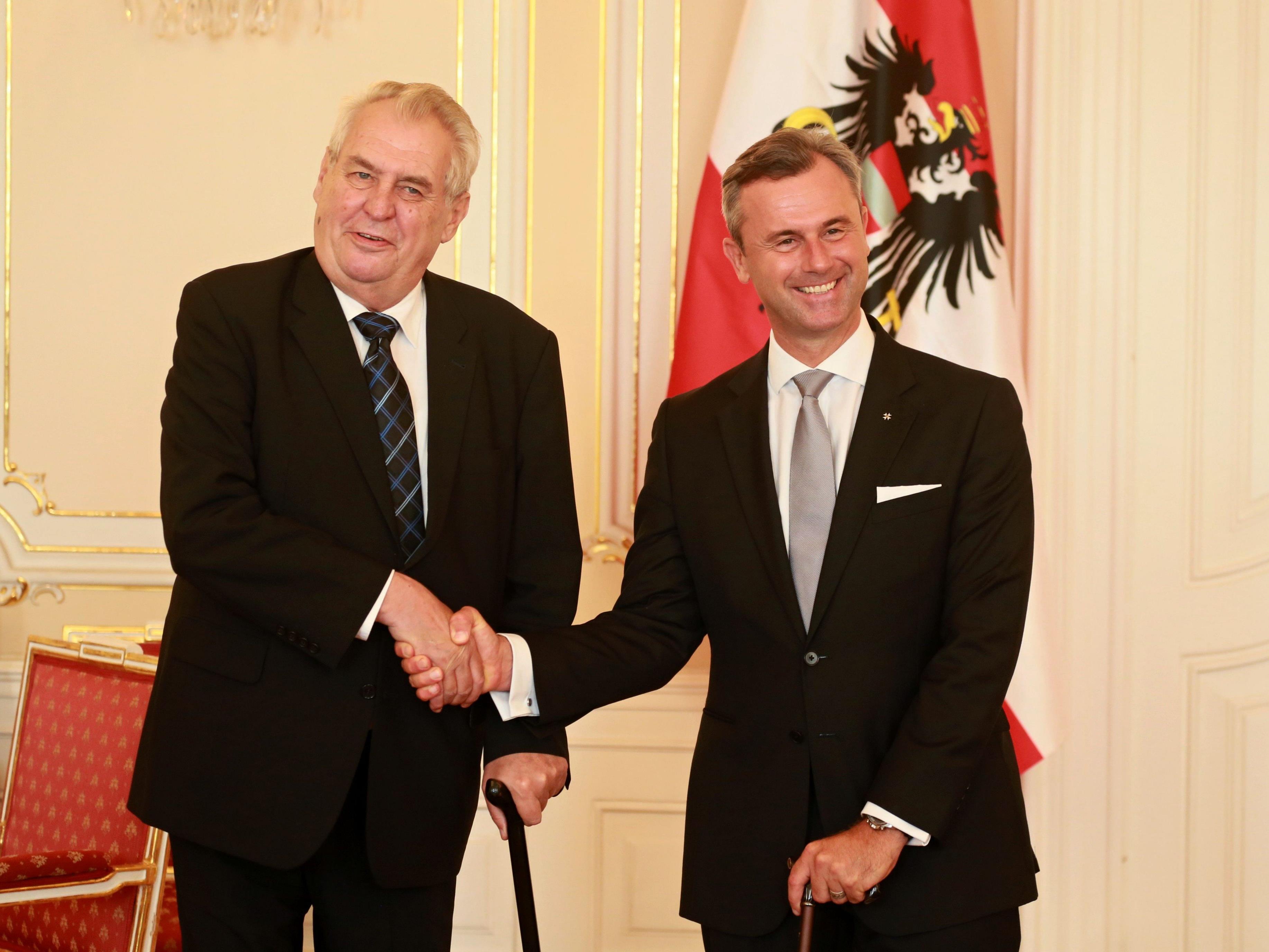 Der tschechische Präsident traf BP-Kandidat Hofer in Prag