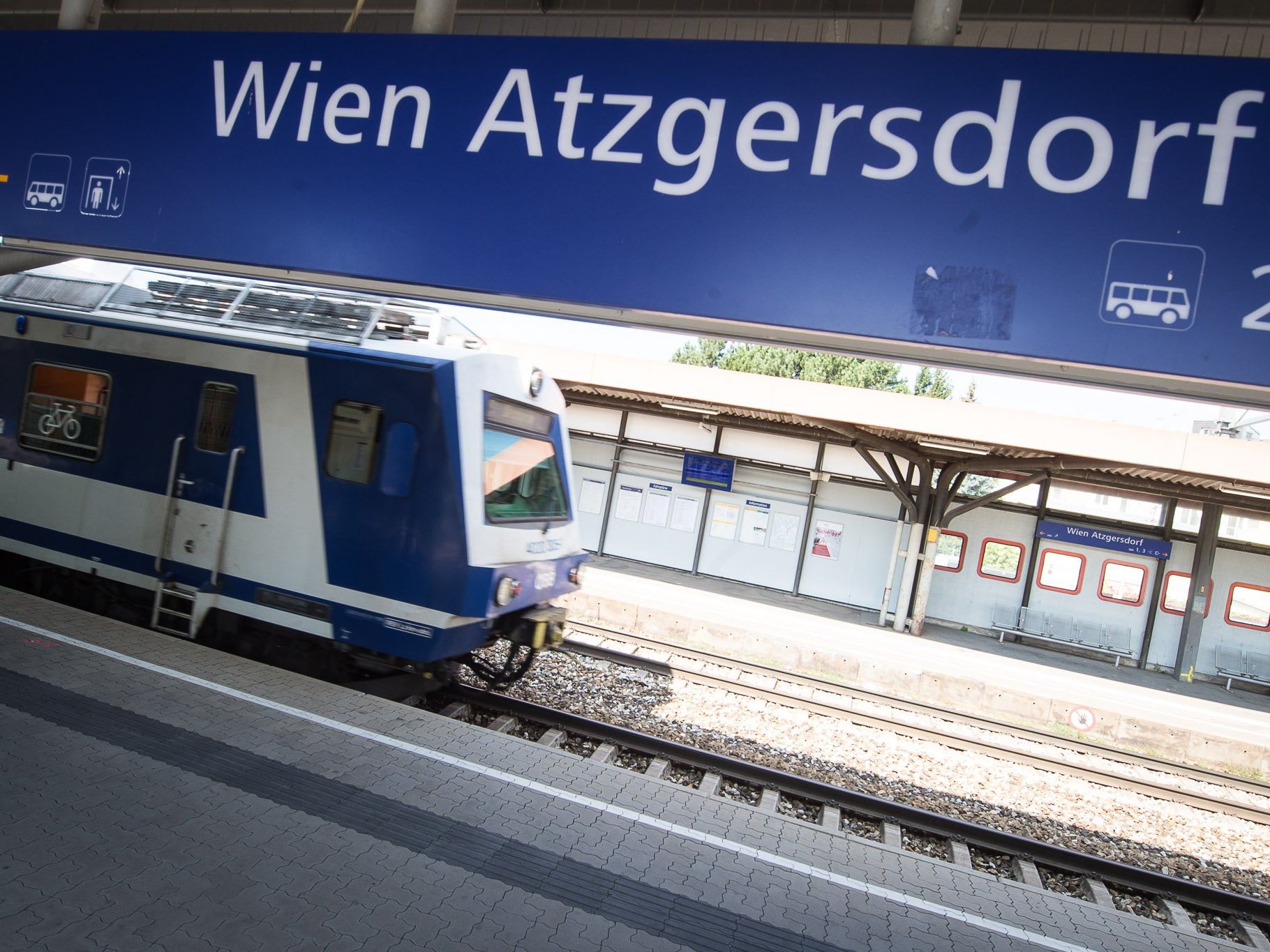 Taktverdichtung der S-Bahn zwischen Meidling und Liesing. Taktverdichtung der S-Bahn zwischen Meidling und Liesing.