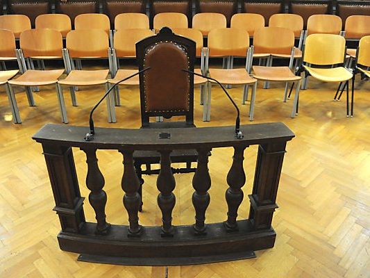 12 Schuldsprüche im Suchtgift-Prozess in Niederösterreich. 12 Schuldsprüche im Suchtgift-Prozess in Niederösterreich.