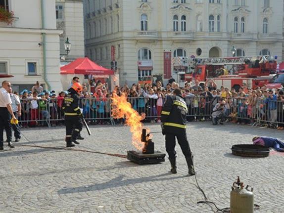 Vom 9. bis 11. September findest das Wiener Feuerwehrfest 2016 statt.