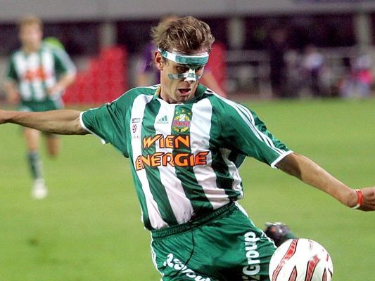Axel Lawarée spielte von 2004 bis 2006 bei Rapid. Axel Lawarée spielte von 2004 bis 2006 bei Rapid.