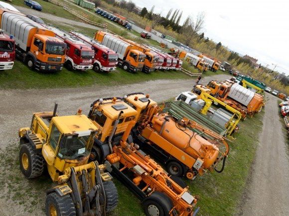 Gebrauchte Fahrzeuge der MA 48 werden wieder verkauft. Gebrauchte Fahrzeuge der MA 48 werden wieder verkauft.