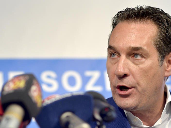 / Nach Aufforderung von Florian Klenk / Nach Aufforderung von Florian Klenk