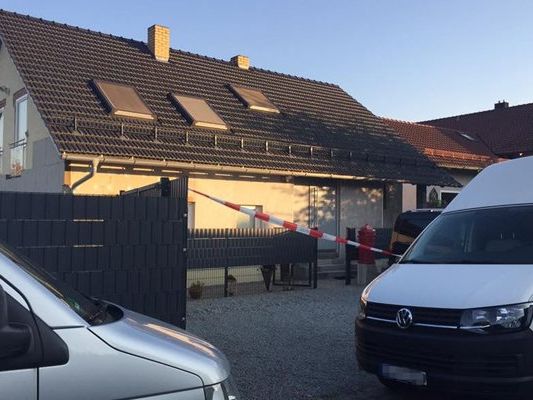 "Donau TV" veröffentlichte auf seiner Facebook-Seite Fotos vom Tatort. Hier wurde die 45-jährige Schwangere attackiert. "Donau TV" veröffentlichte auf seiner Facebook-Seite Fotos vom Tatort. Hier wurde die 45-jährige Schwangere attackiert.