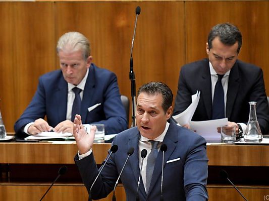 Für Schwarz-Blau plädieren derzeit 21 Prozent der Befragten Für Schwarz-Blau plädieren derzeit 21 Prozent der Befragten