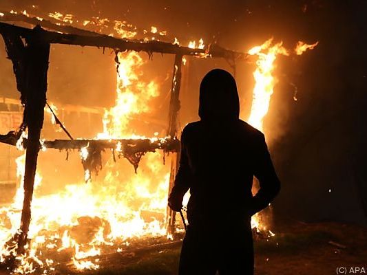 Das Lager im Norden Frankreichs wird derzeit abgerissen Das Lager im Norden Frankreichs wird derzeit abgerissen