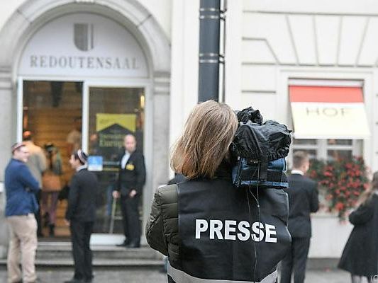 Die Veranstaltung wird streng abgeschirmt Die Veranstaltung wird streng abgeschirmt