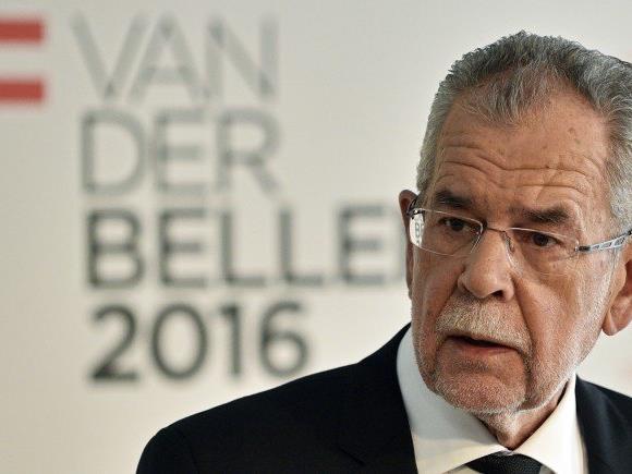 Alexander Van der Bellen kritisiert Hofers Slogan für die Bundespräsidentschaftswahl.