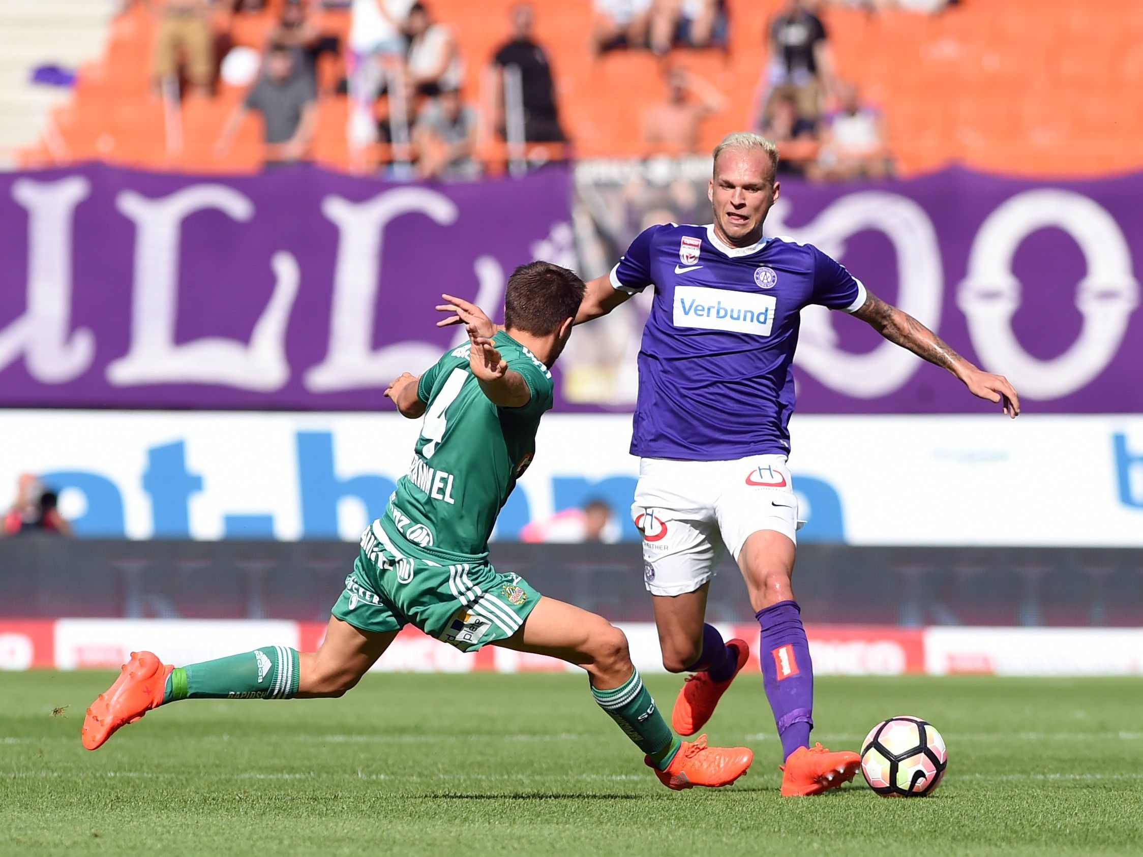 LIVE-Ticker zum Wiener Derby zwischen Rapid und Austria ab 16.30 Uhr. LIVE-Ticker zum Wiener Derby zwischen Rapid und Austria ab 16.30 Uhr.