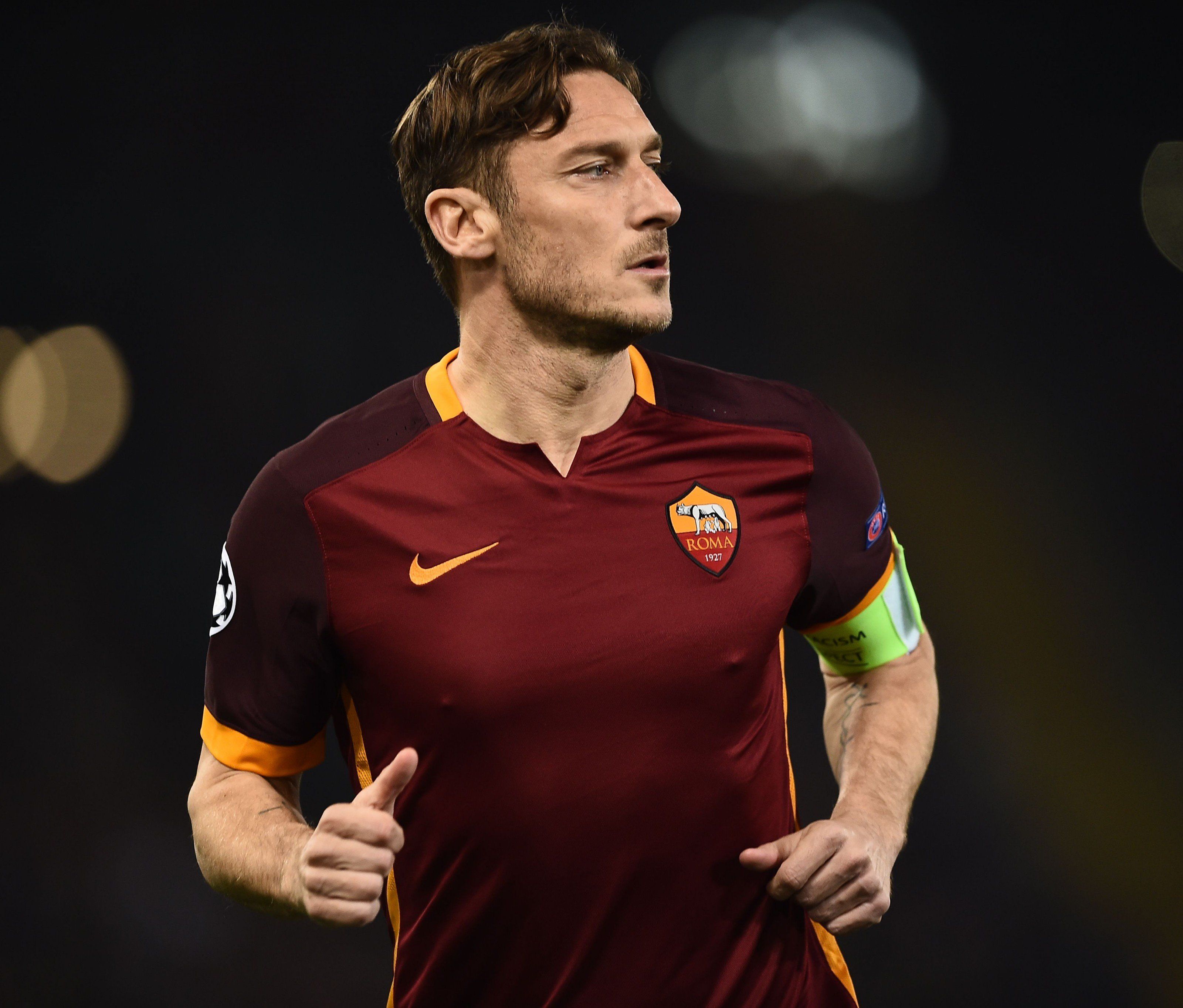 Francesco Totti, die noch aktive Legende der AS Roma. Francesco Totti, die noch aktive Legende der AS Roma.