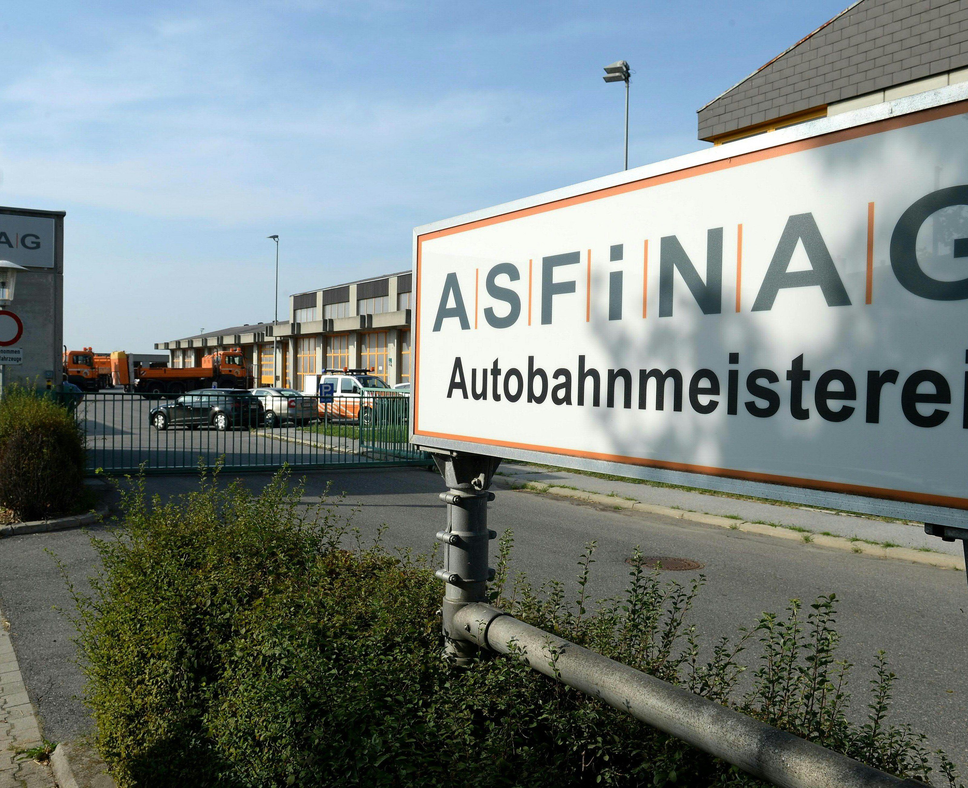 Die Asfinag versteigert dieses Jahr 115 Gegenstände und Fahrzeuge. Die Asfinag versteigert dieses Jahr 115 Gegenstände und Fahrzeuge.