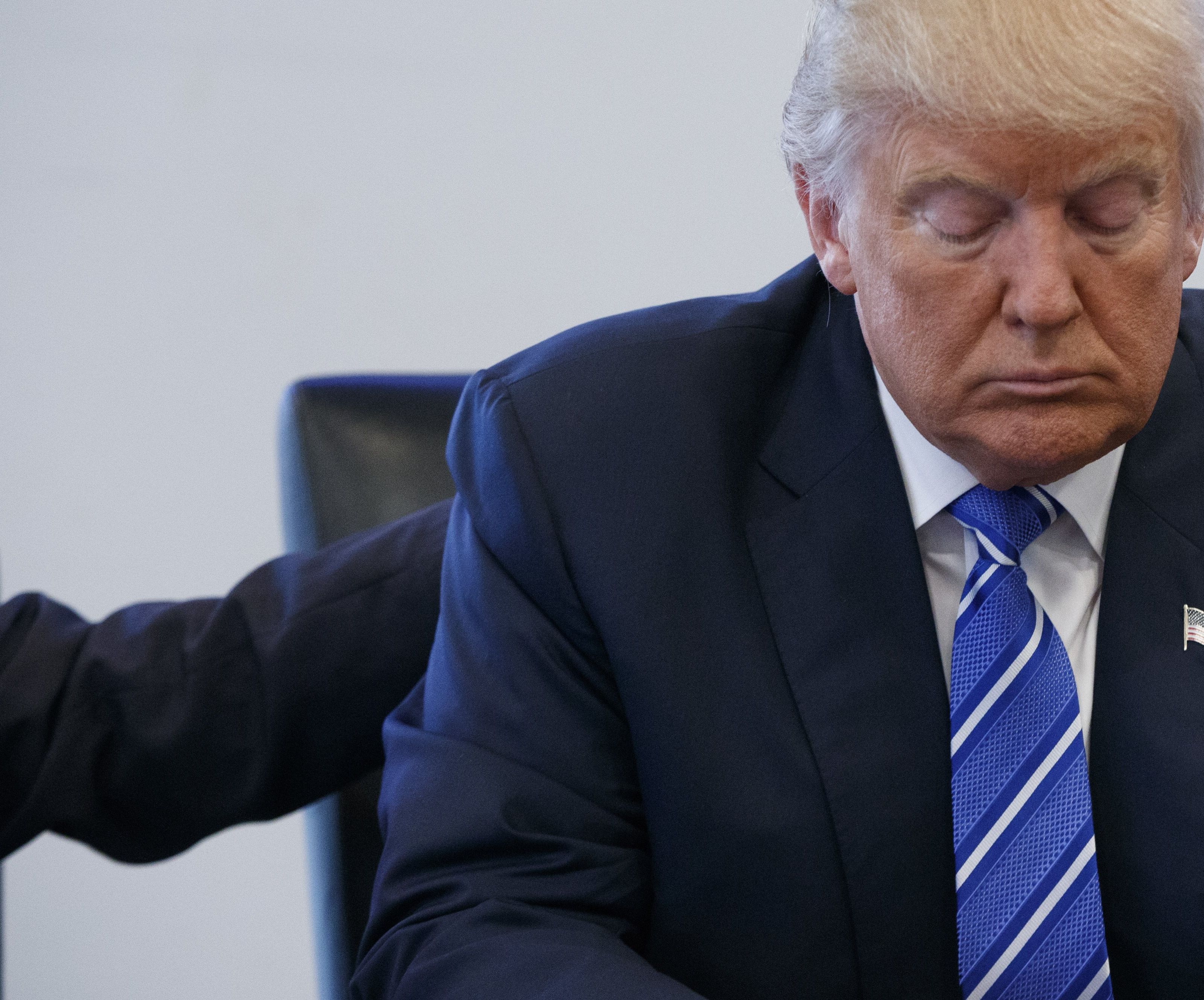 Absetzbewegungen von Trump. Absetzbewegungen von Trump.