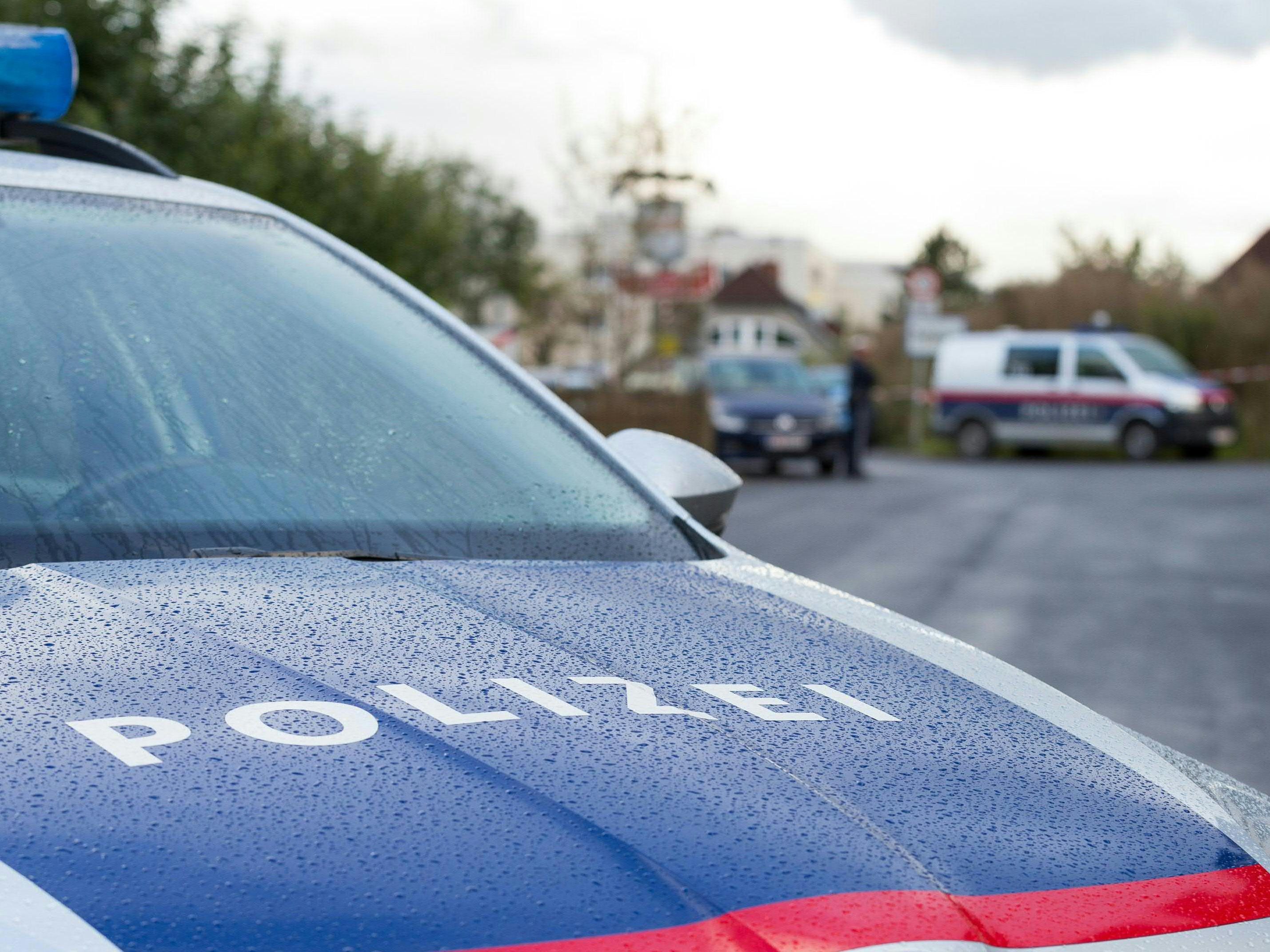 Die Opfer des unter Doppelmordverdacht stehenden Polizisten werden kommende Woche beerdigt Die Opfer des unter Doppelmordverdacht stehenden Polizisten werden kommende Woche beerdigt