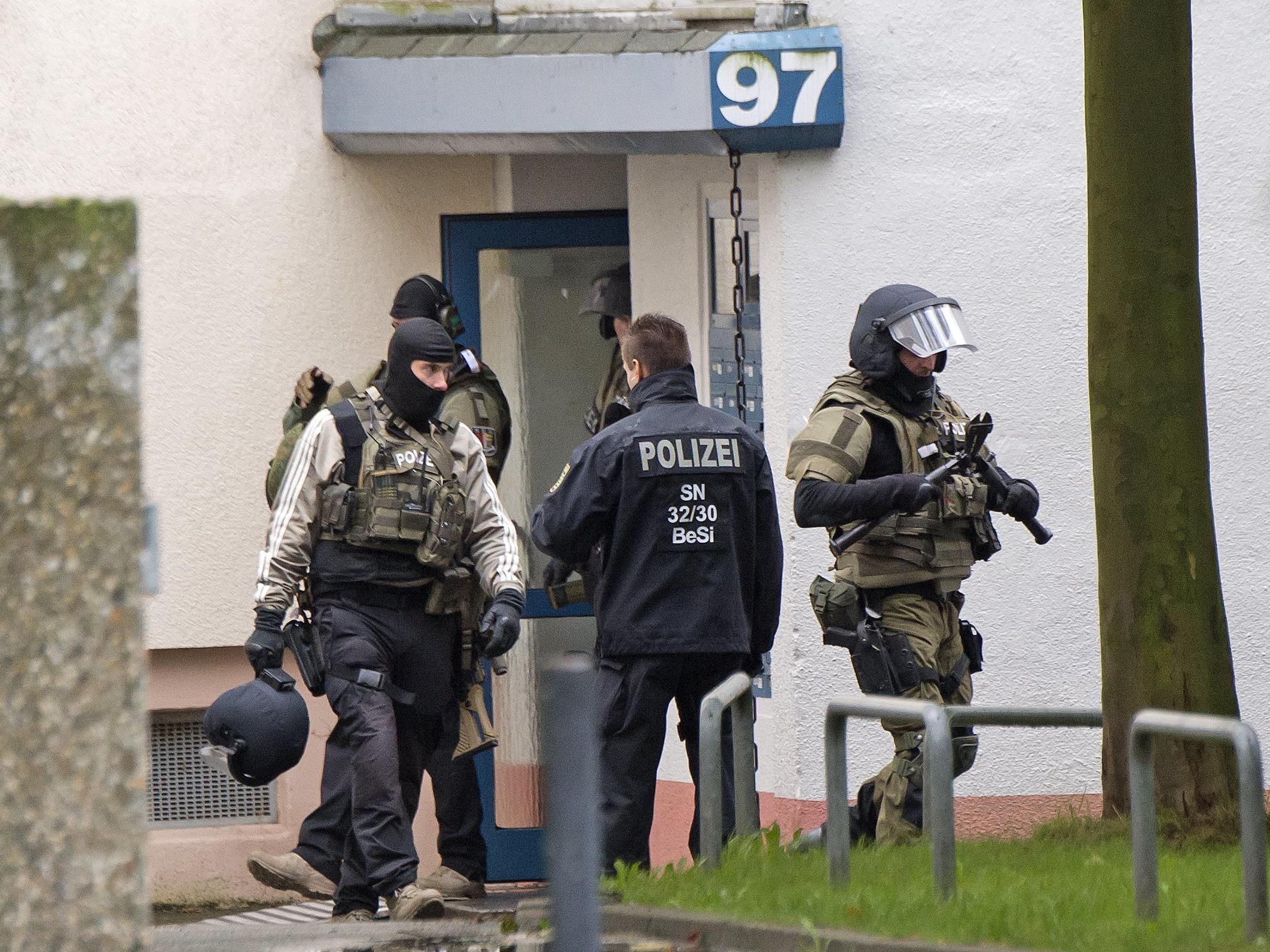 Polizei prüft nach Sprengstofffund in Chemnitz 80 ernst zu nehmende Hinweise.