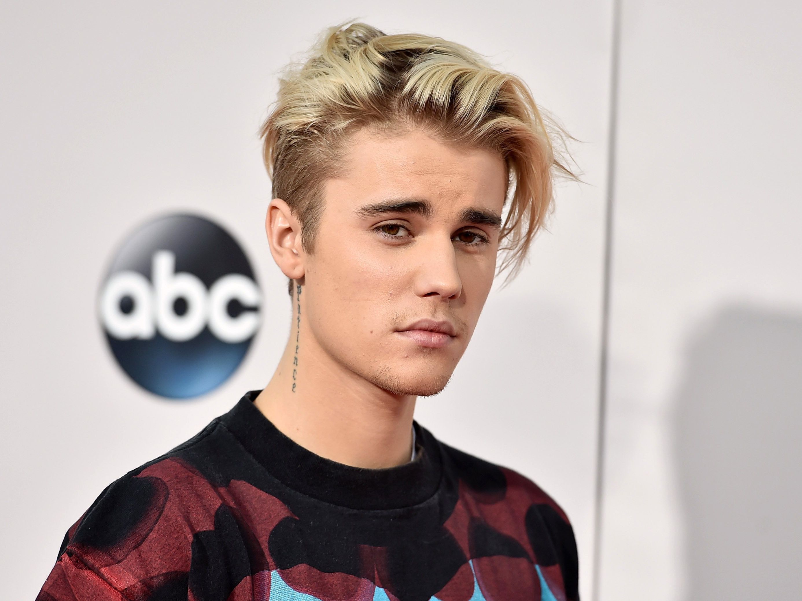 Bieber wünscht sich mehr Respekt von seinen Fans. Bieber wünscht sich mehr Respekt von seinen Fans.