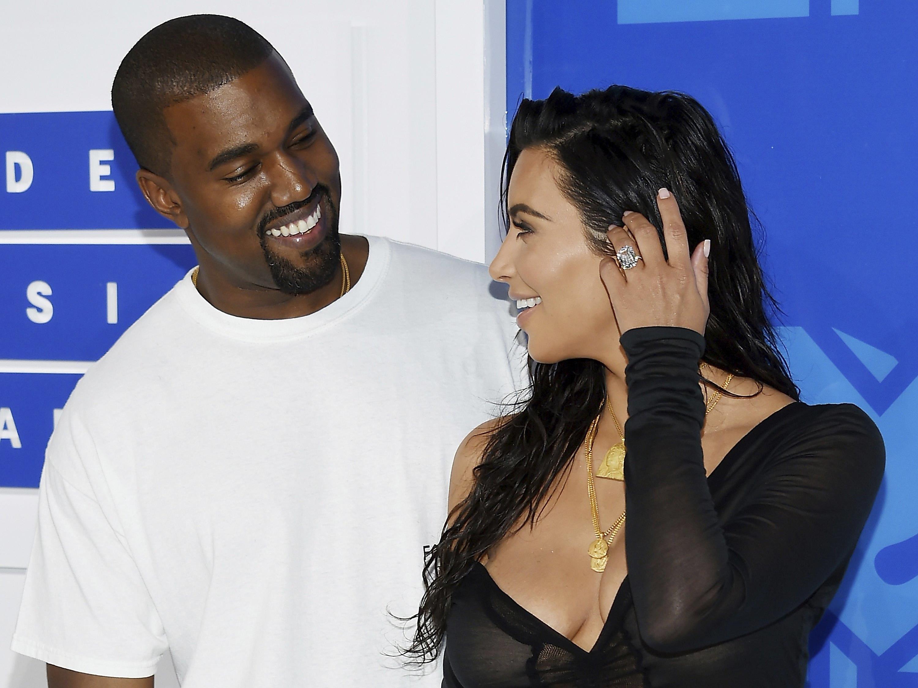 Der gestohlene Verlobungsring gehörte Kim Kardashian offenbar gar nicht selbst.