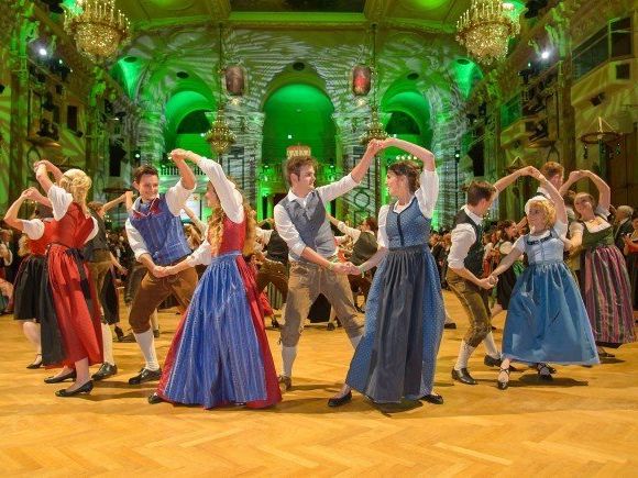 Wir verlosen 2x2 Tickets für den Steirerball 2017. Wir verlosen 2x2 Tickets für den Steirerball 2017.
