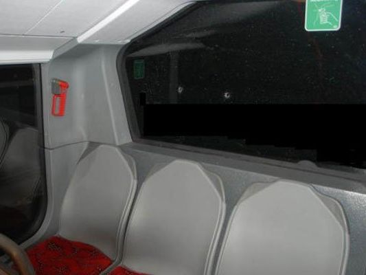 Die Schusslöcher im Wiener Linienbus Die Schusslöcher im Wiener Linienbus