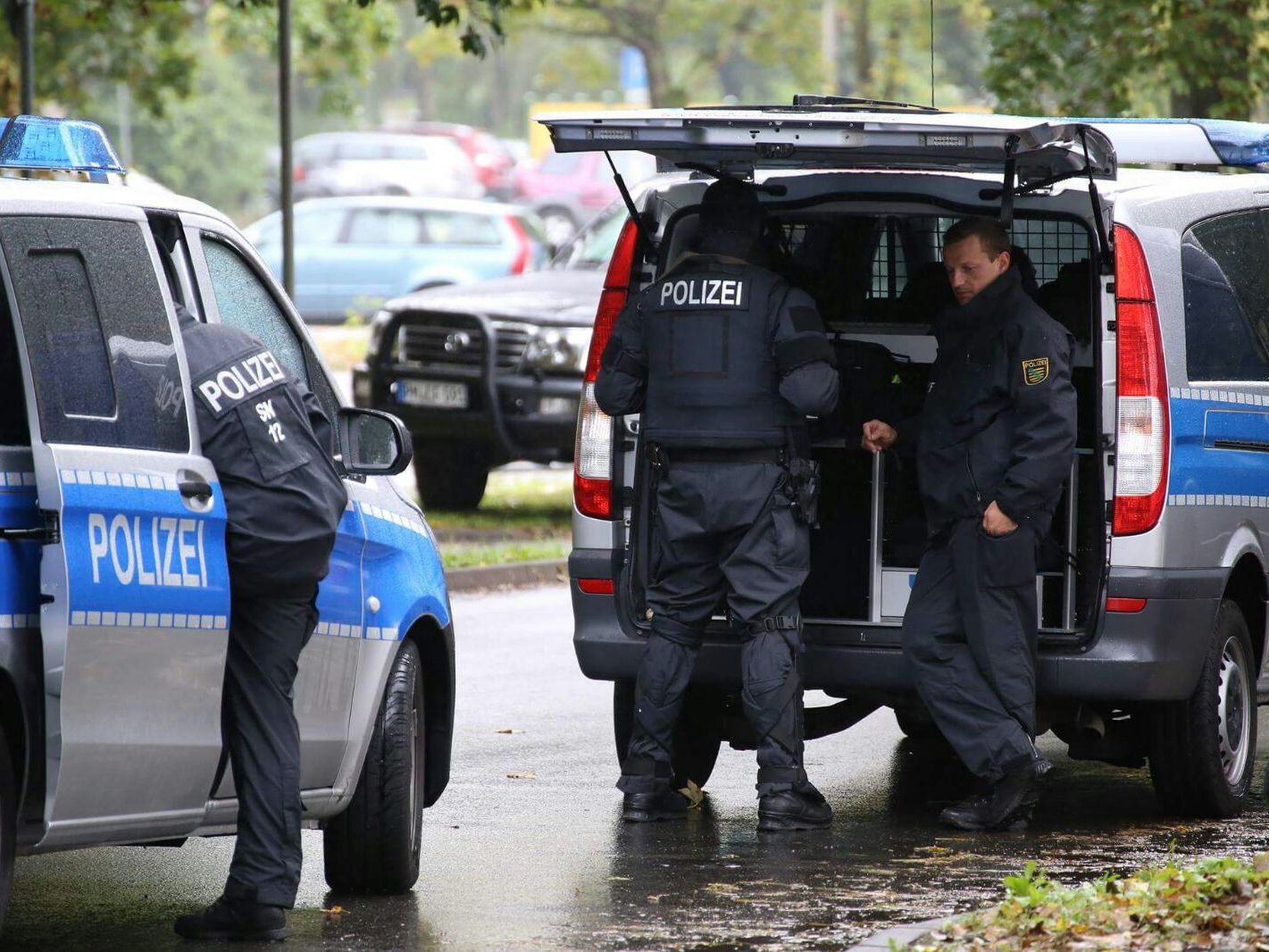 Das Wohngebiet ist, nach Angaben deutscher Medien, abgesperrt Das Wohngebiet ist, nach Angaben deutscher Medien, abgesperrt