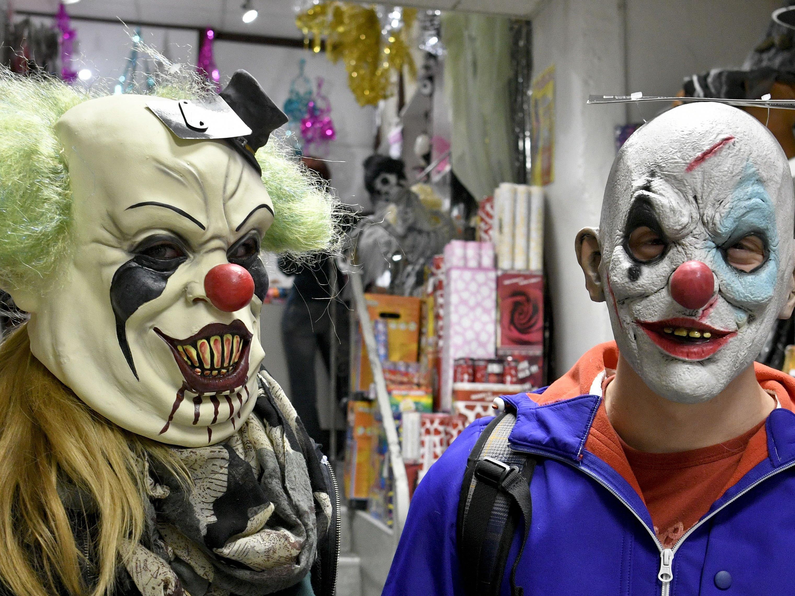 Clownmasken sind derzeit ein Renner in den Wiener Kostüm-Shops