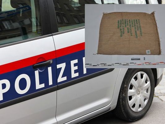 Die gestohlenen Objekte wurden in diesen Jutesäcken abtransportiert. Die gestohlenen Objekte wurden in diesen Jutesäcken abtransportiert.
