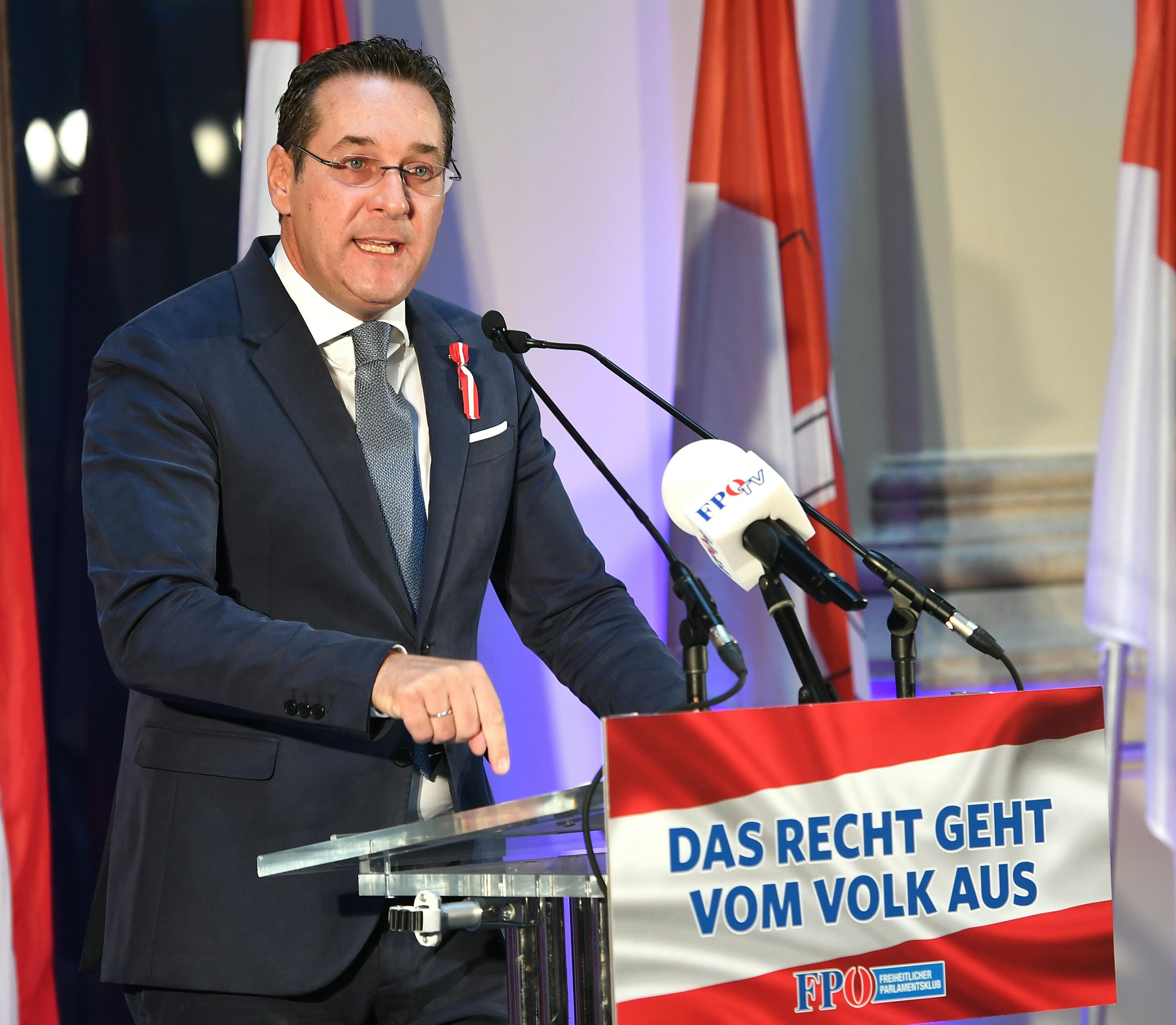 FPÖ-Bundesparteiobmann Heinz-Christian Strache bei seiner Rede am Montag. FPÖ-Bundesparteiobmann Heinz-Christian Strache bei seiner Rede am Montag.
