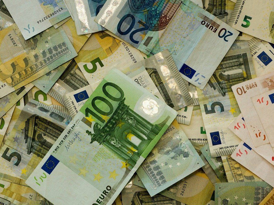 Eine Wiener Spedition hinterzog rund 20 Millionen Euro an Steuern. Eine Wiener Spedition hinterzog rund 20 Millionen Euro an Steuern.