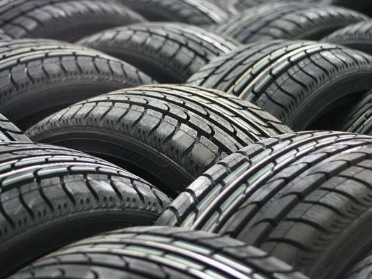 Der Reifenhersteller Continental warnt nach einem Diebstahl vor dem Kauf spezieller Reifen.