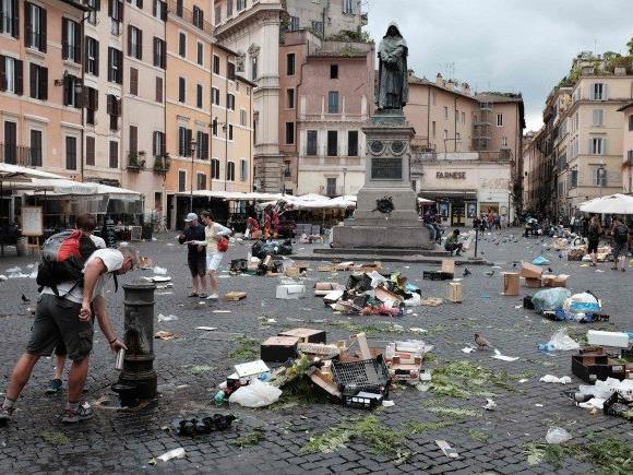 Die Stadt Rom ist mit chronischen Müllentsorgungsproblemen belastet.