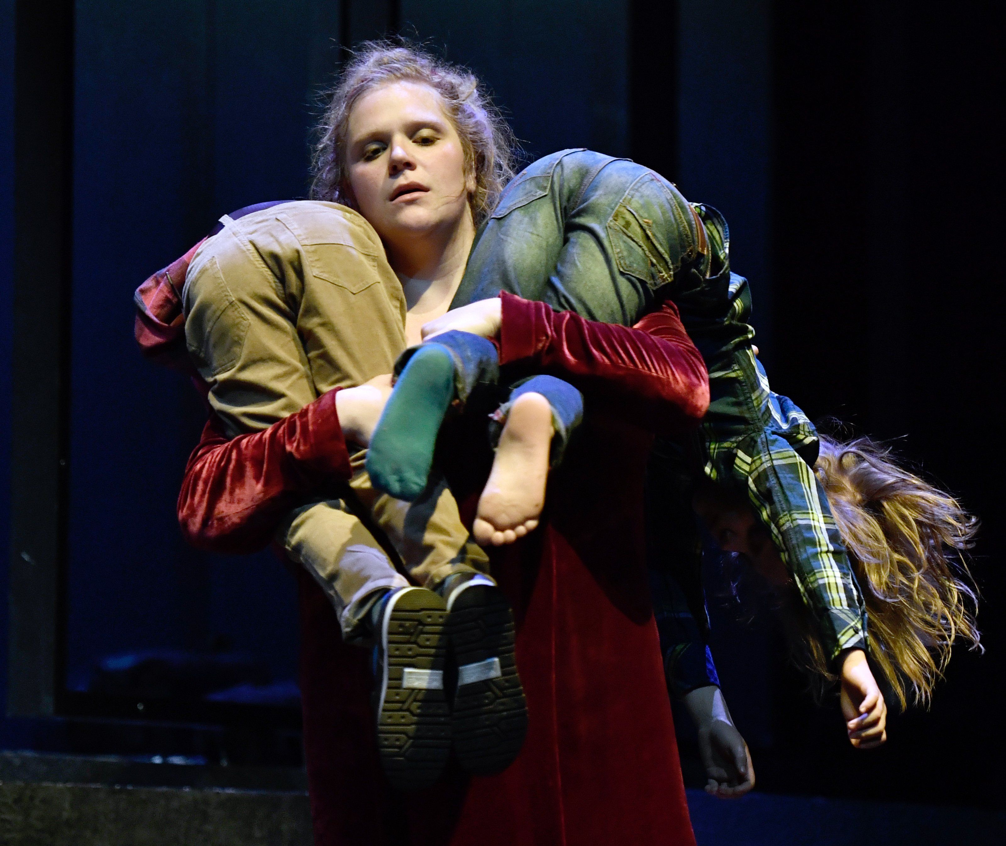 Stefanie Reinsperger als "Medea" im Wiener Volkstheater. Stefanie Reinsperger als "Medea" im Wiener Volkstheater.