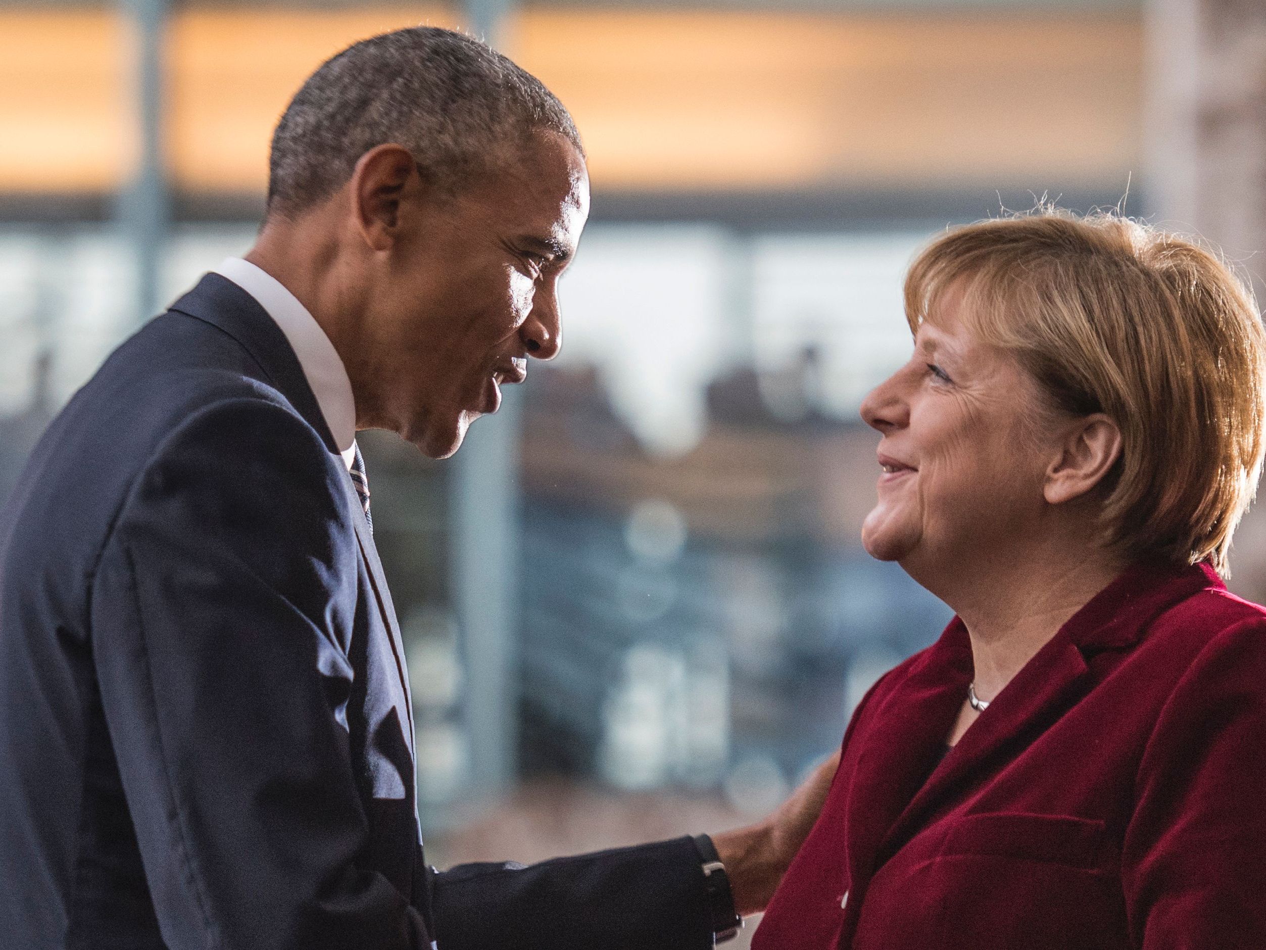 Obama und Merkel trafen sich am Donnerstag in Berlin. Obama und Merkel trafen sich am Donnerstag in Berlin.