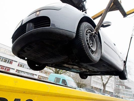 Wenn der Abschleppwagen kommt, wird es für Falschparker teuer