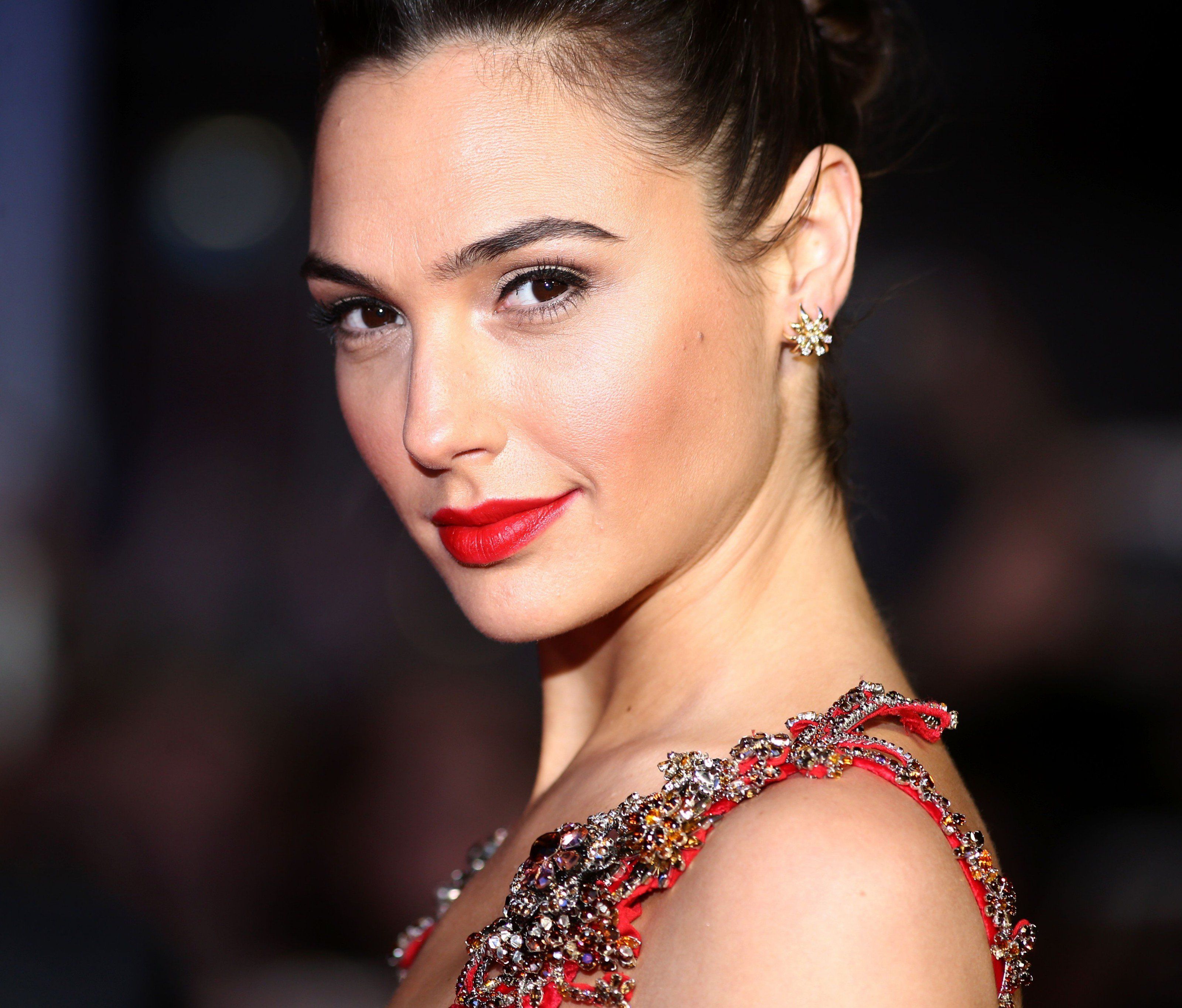 "Wonder Woman" Gal Gadot erwartet ihr zweites Kind. "Wonder Woman" Gal Gadot erwartet ihr zweites Kind.