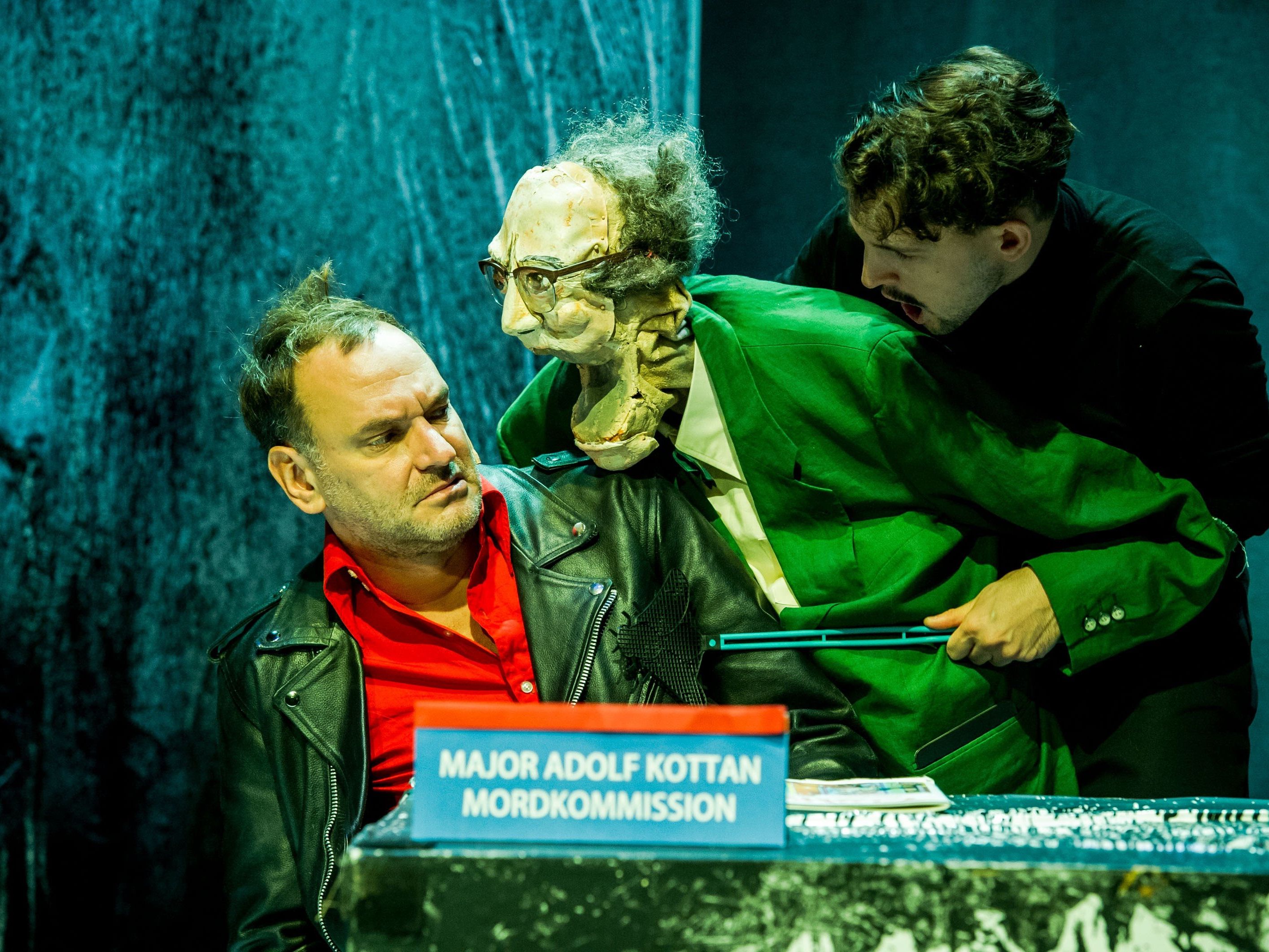 Kottan Ermittelt - diesmal unter Puppen, im Rabenhof Theater Kottan Ermittelt - diesmal unter Puppen, im Rabenhof Theater