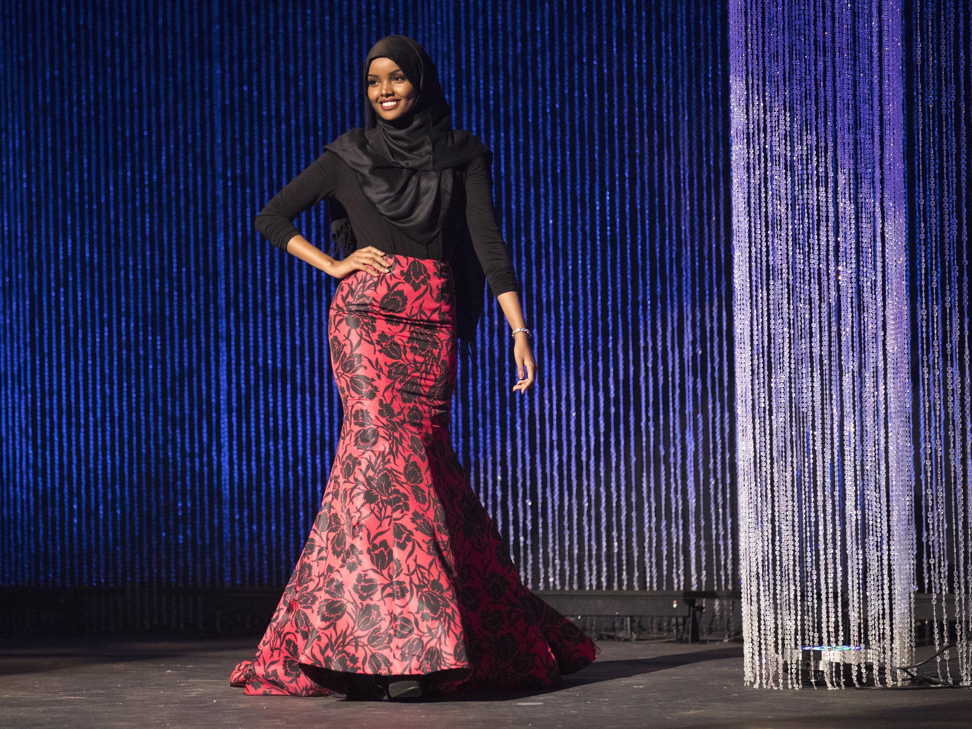 Halima Aden bei der Wahl zur Miss Minnesota