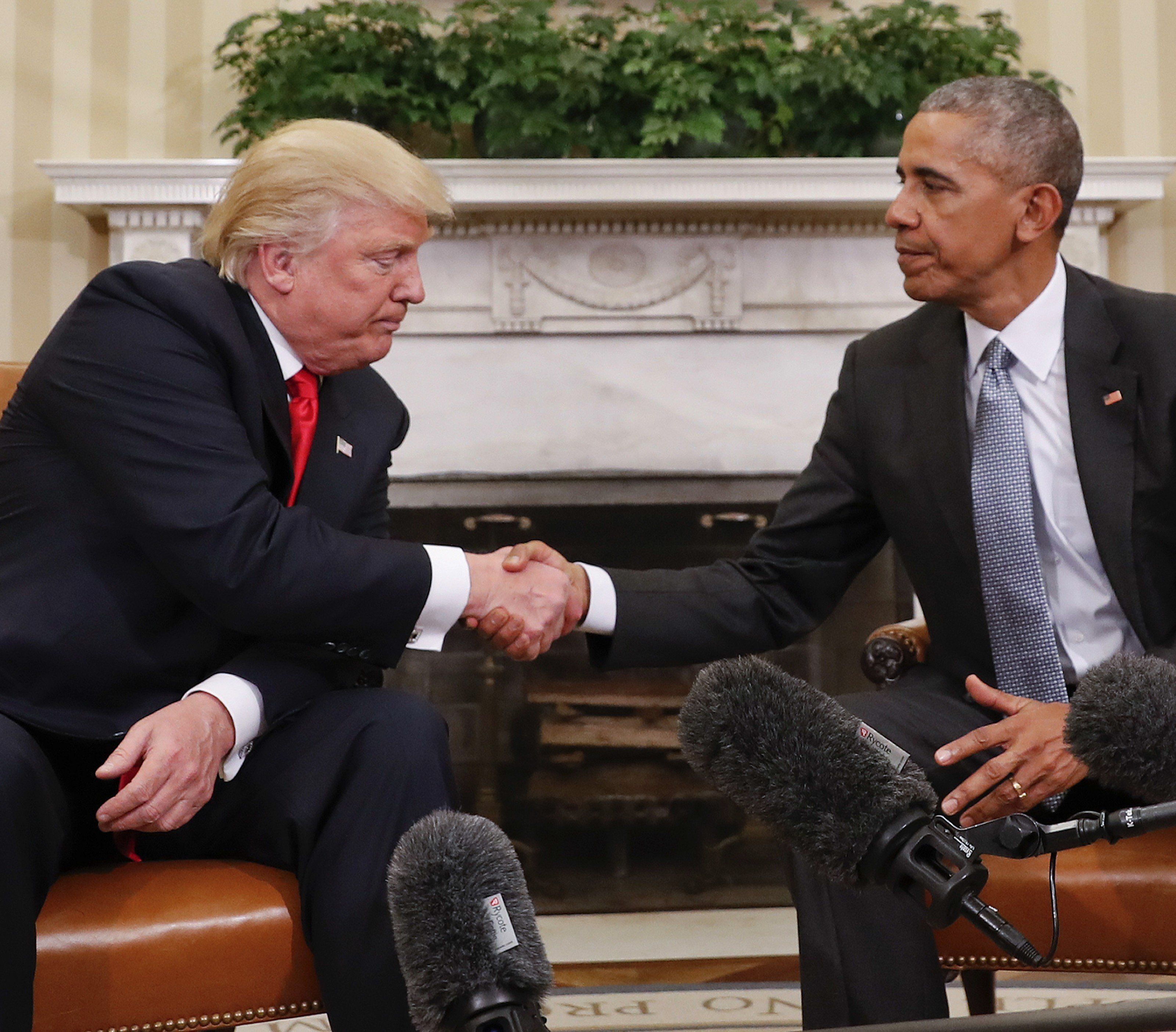 Trump trifft Obama zum "Handshake" Trump trifft Obama zum "Handshake"
