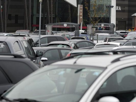 Am ersten Einkaufssamstag wird viel Andrang bei Shopping Centren und Co. erwartet