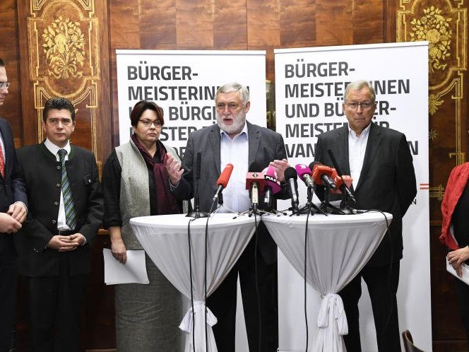 Initiative "Bürgermeister für Van der Bellen". Initiative "Bürgermeister für Van der Bellen".