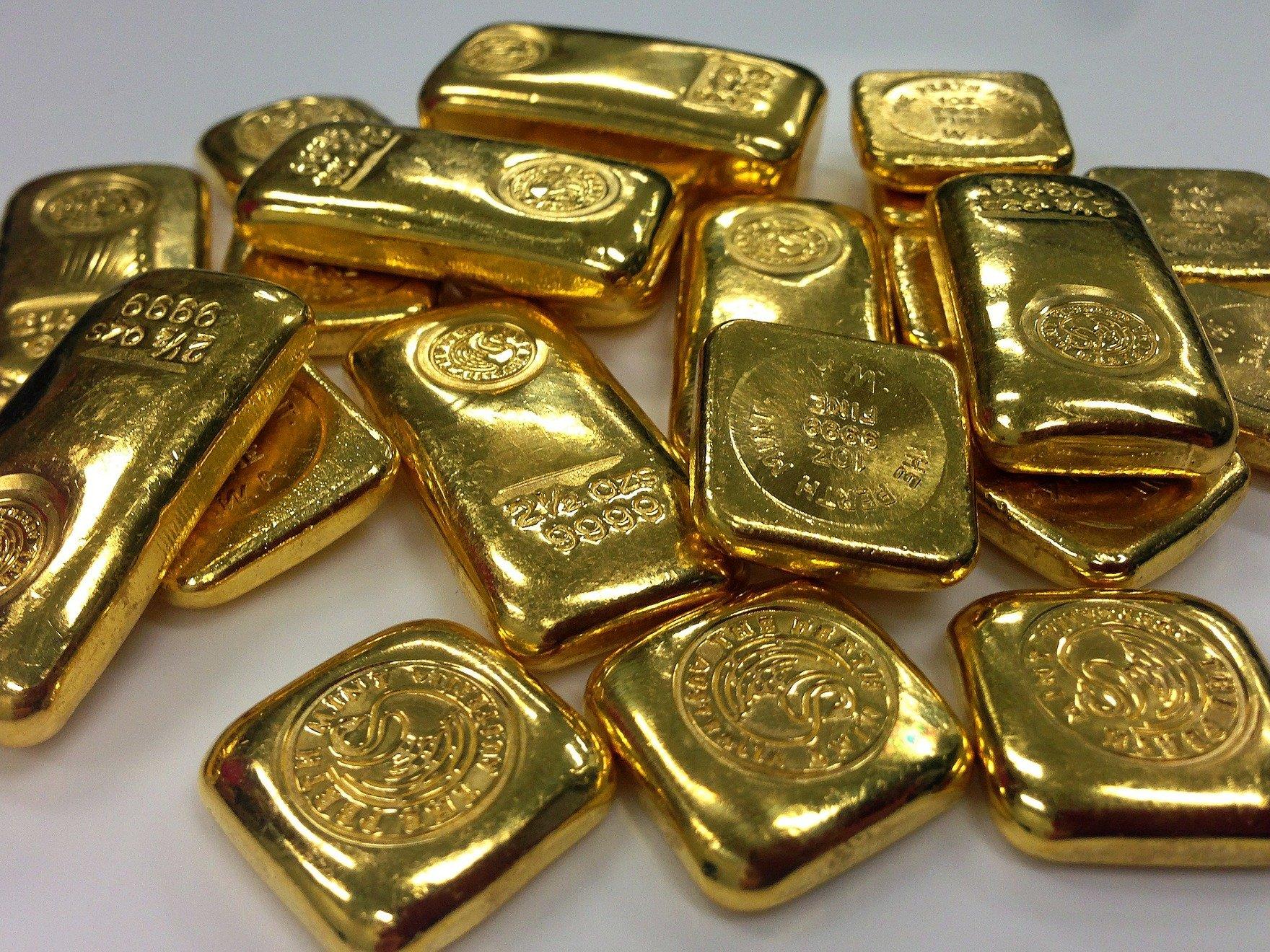 Einem Pensionisten wurden in Wien-Landstraße mehrere Goldbarren aus der Jackentasche gestohlen.