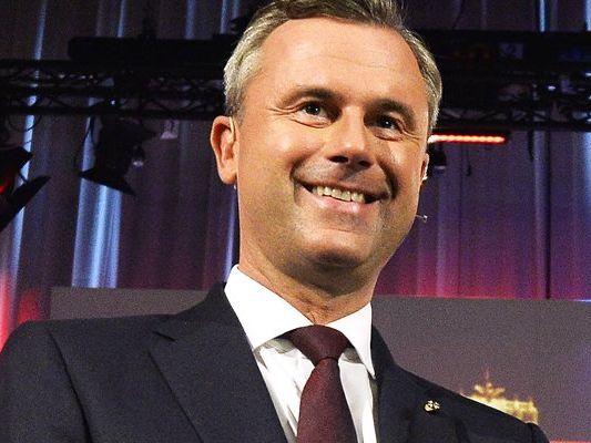 Zahlreiche Roma-Organisationen distanzieren sich von der Wahlempfehlung der "Internationalen Roma Union" (IRU). Zahlreiche Roma-Organisationen distanzieren sich von der Wahlempfehlung der "Internationalen Roma Union" (IRU).